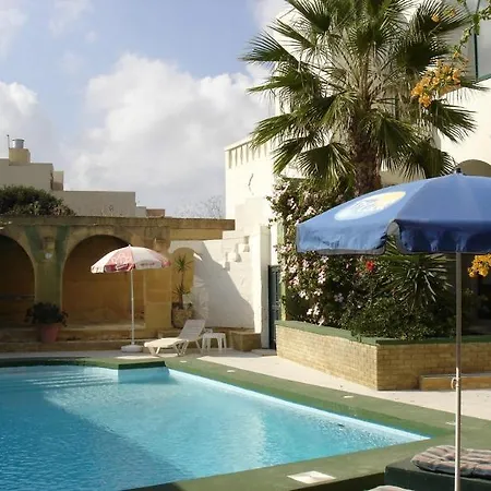 Casa Patricia 호텔 3*